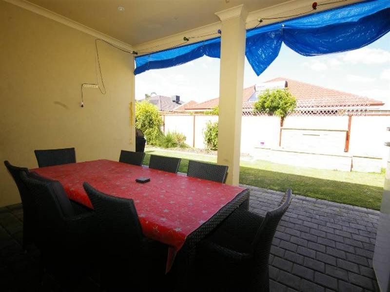 4 Zeus Avenue, Madeley WA 6065