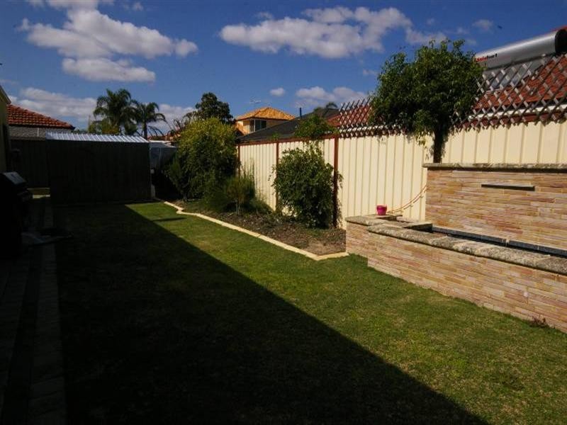 4 Zeus Avenue, Madeley WA 6065