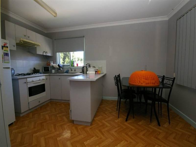 27 Wardlow Way, Balga WA 6061