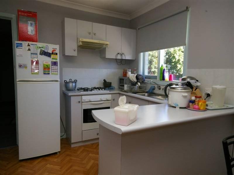 27 Wardlow Way, Balga WA 6061