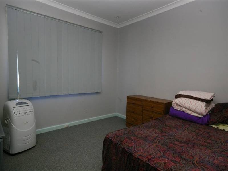 27 Wardlow Way, Balga WA 6061