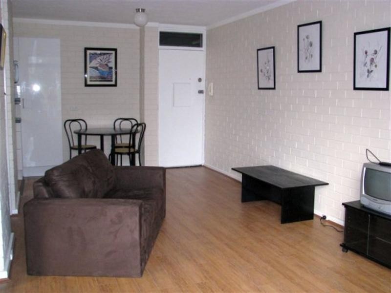 2/38 Waterloo Crescent, East Perth WA 6004