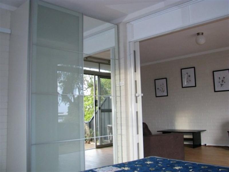 2/38 Waterloo Crescent, East Perth WA 6004