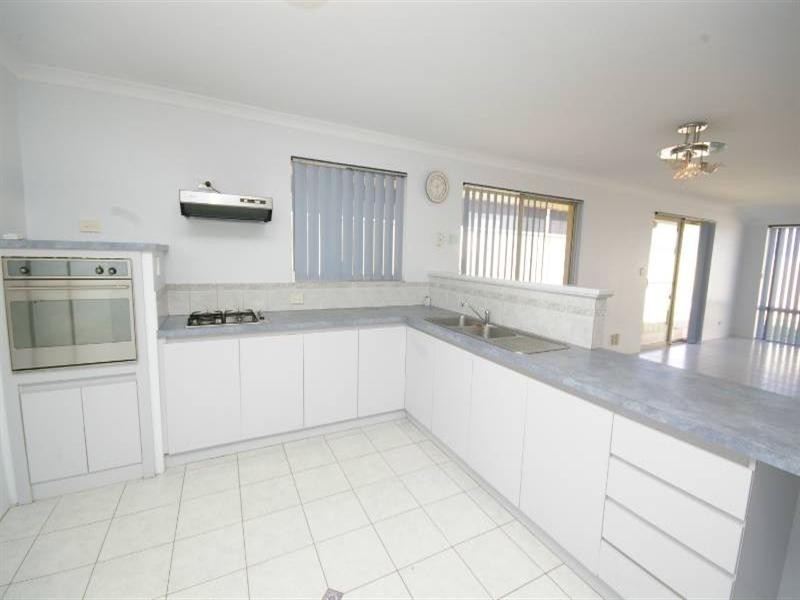 19 Welstead Way, Hocking WA 6065