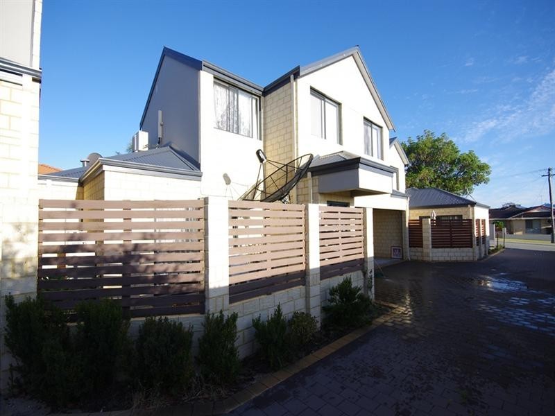 30b Montrose Way, Nollamara WA 6061