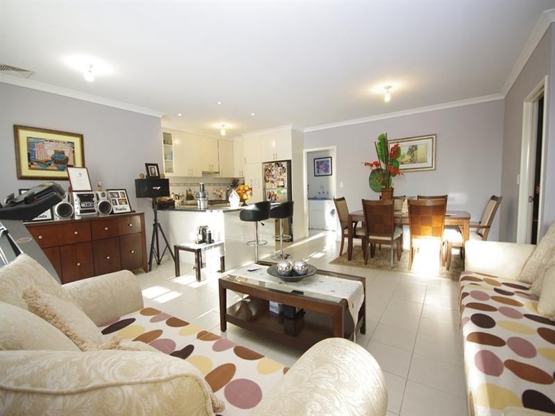 30b Montrose Way, Nollamara WA 6061