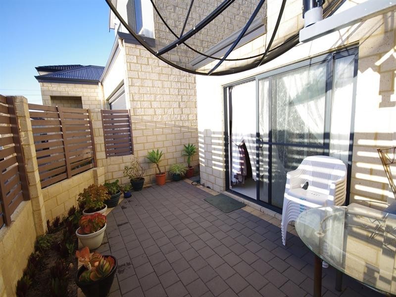 30b Montrose Way, Nollamara WA 6061