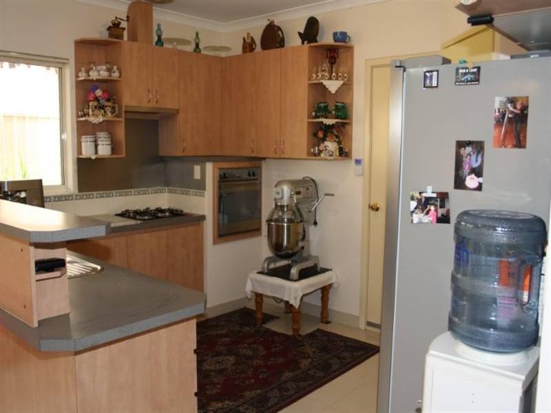 21 Russell Road, Madeley WA 6065