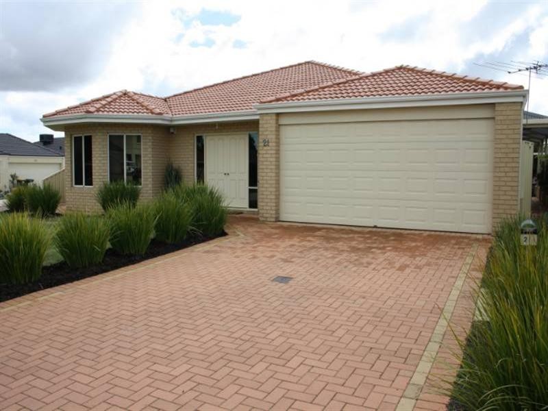 21 Russell Road, Madeley WA 6065
