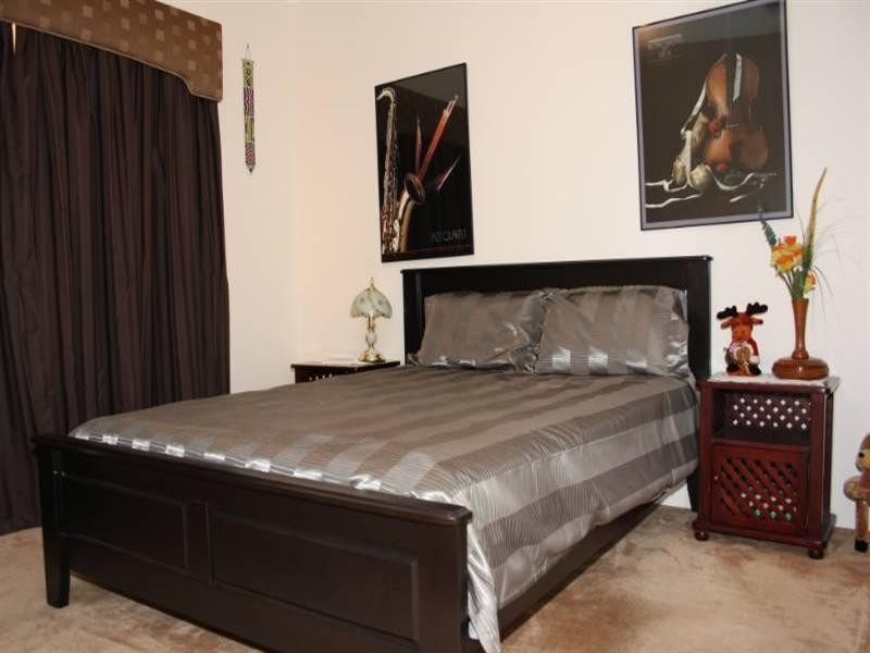 21 Russell Road, Madeley WA 6065