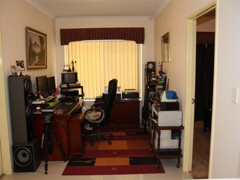 21 Russell Road, Madeley WA 6065