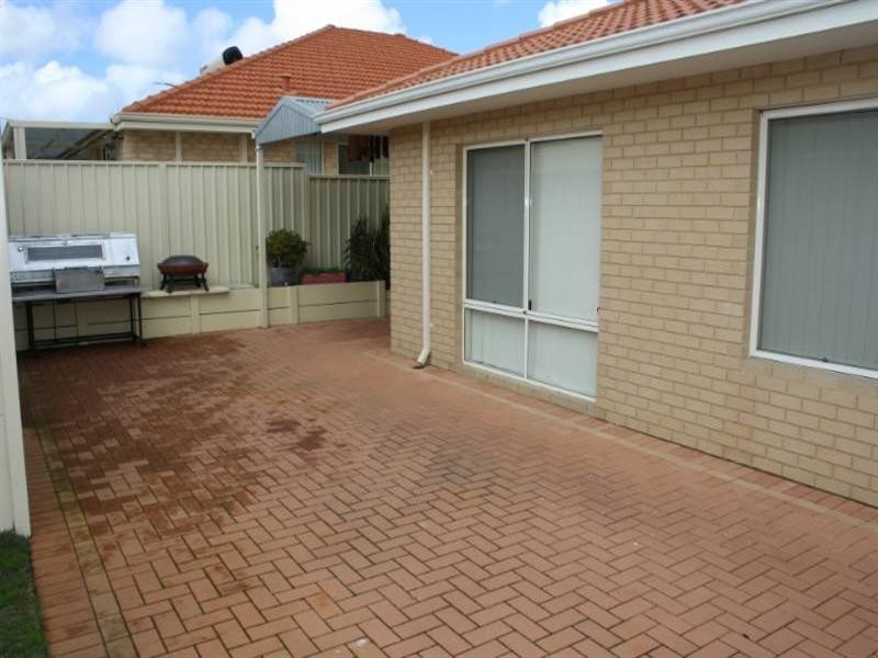 21 Russell Road, Madeley WA 6065