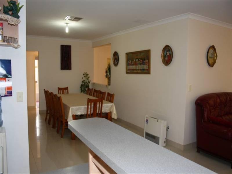 21 Russell Road, Madeley WA 6065