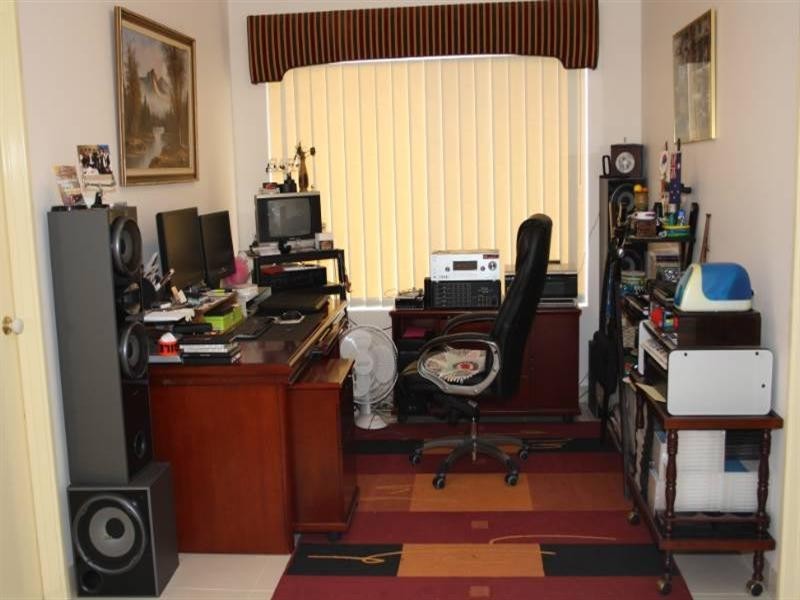 21 Russell Road, Madeley WA 6065