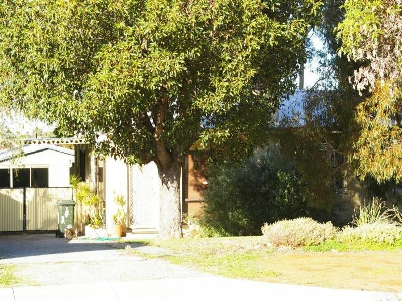 6 Fernhurst Crescent, Balga WA 6061