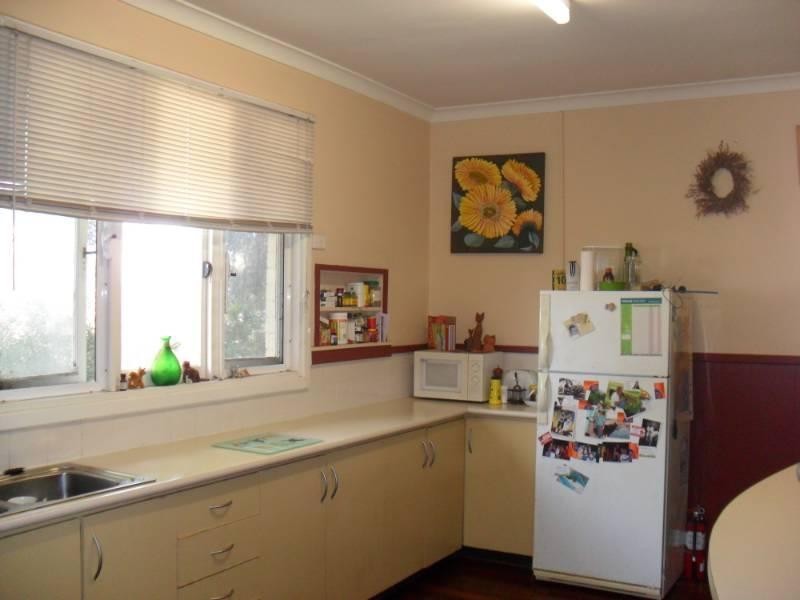 6 Fernhurst Crescent, Balga WA 6061