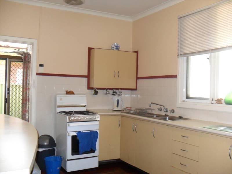 6 Fernhurst Crescent, Balga WA 6061