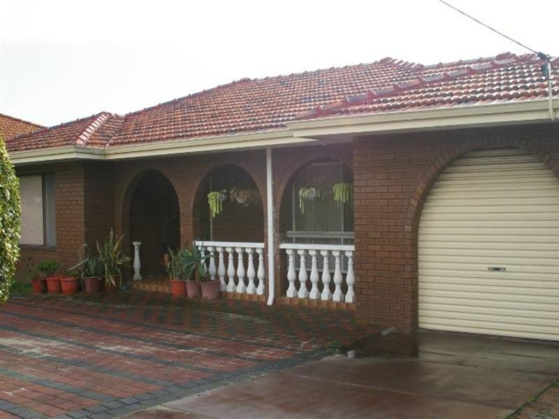 242 Grand Promenade, Dianella WA 6059