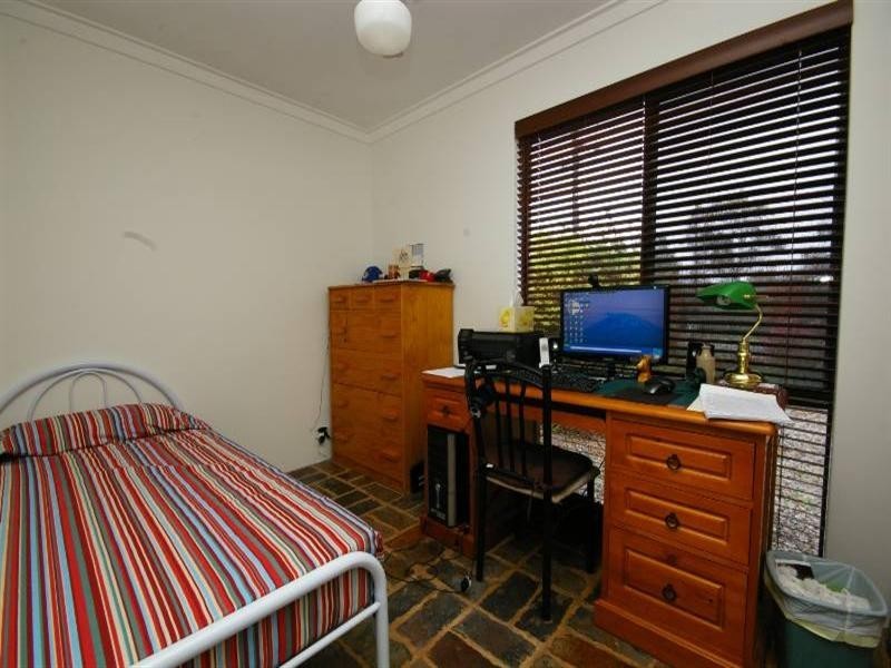 26 Le Grand Gardens, Marangaroo WA 6064