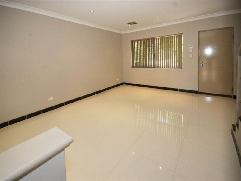 17 Maitland Road, Balga WA 6061