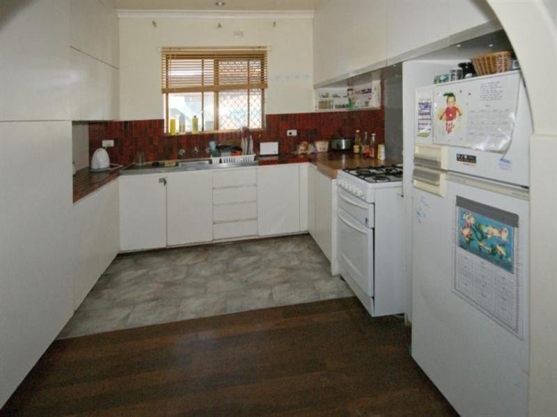 50 Fernhurst Crescent, Balga WA 6061