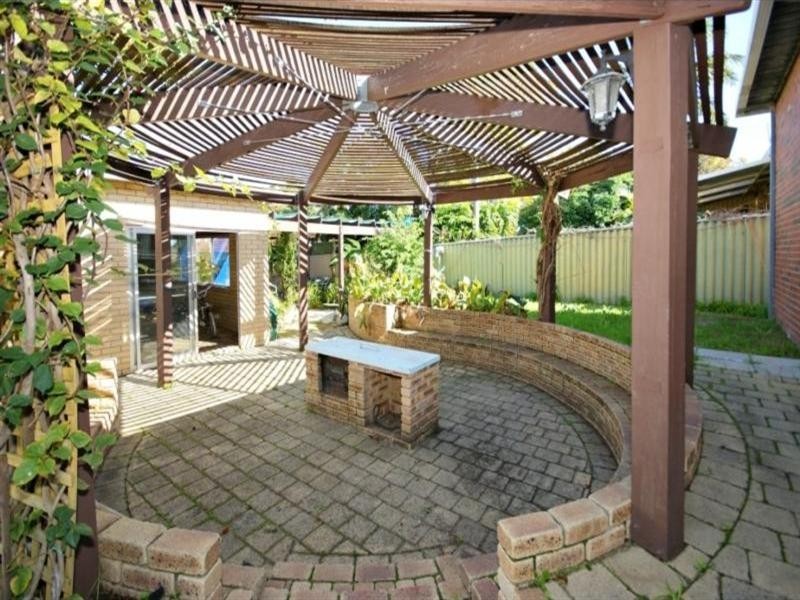 50 Fernhurst Crescent, Balga WA 6061