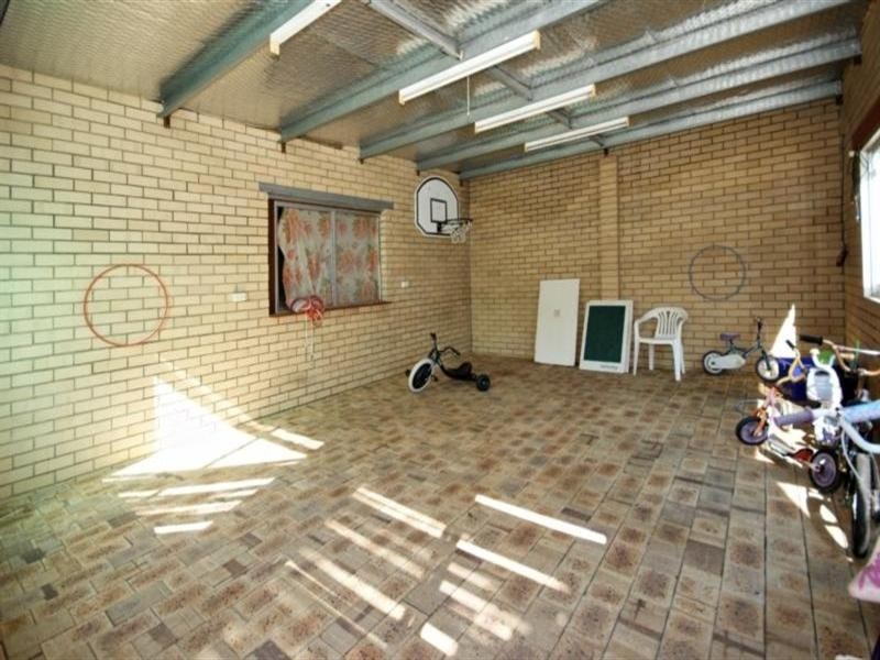 50 Fernhurst Crescent, Balga WA 6061