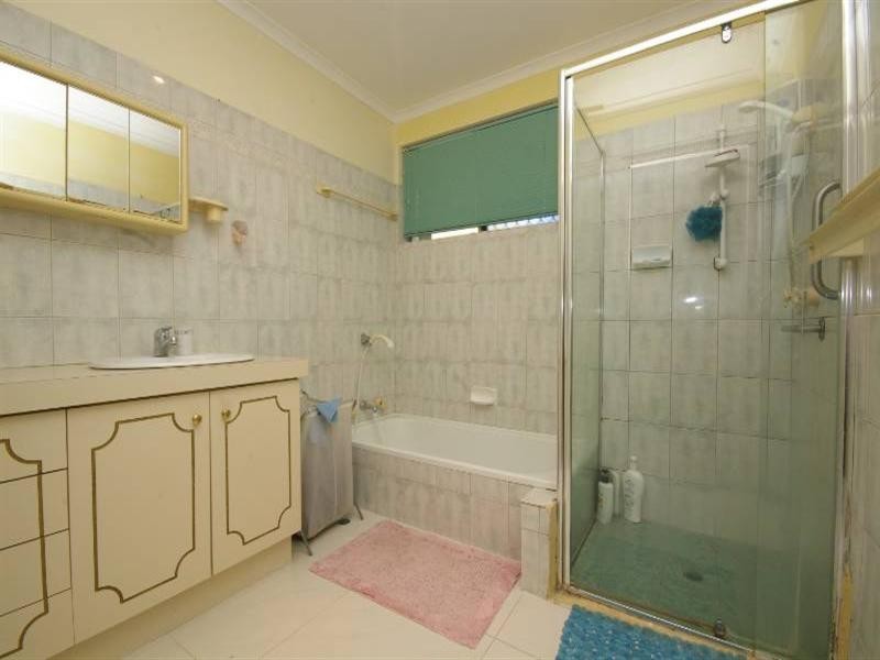 4 Thake Court, Koondoola WA 6064