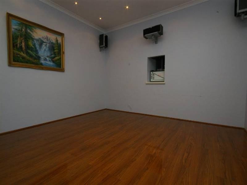 27 Firenze Loop, Landsdale WA 6065