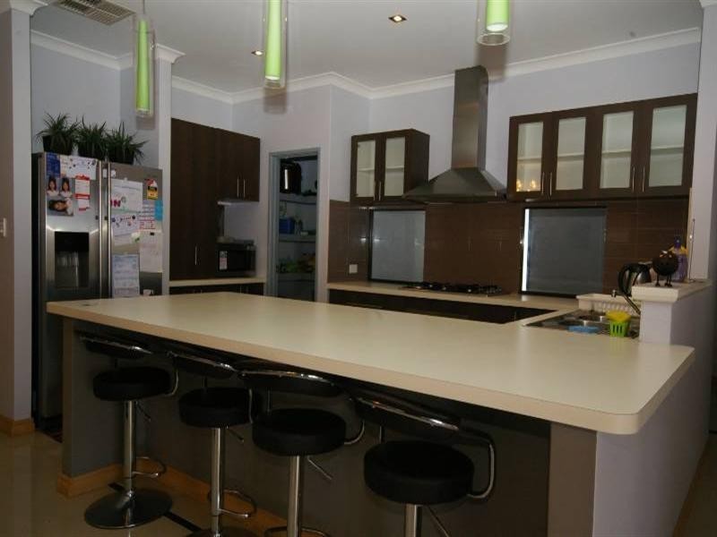 27 Firenze Loop, Landsdale WA 6065