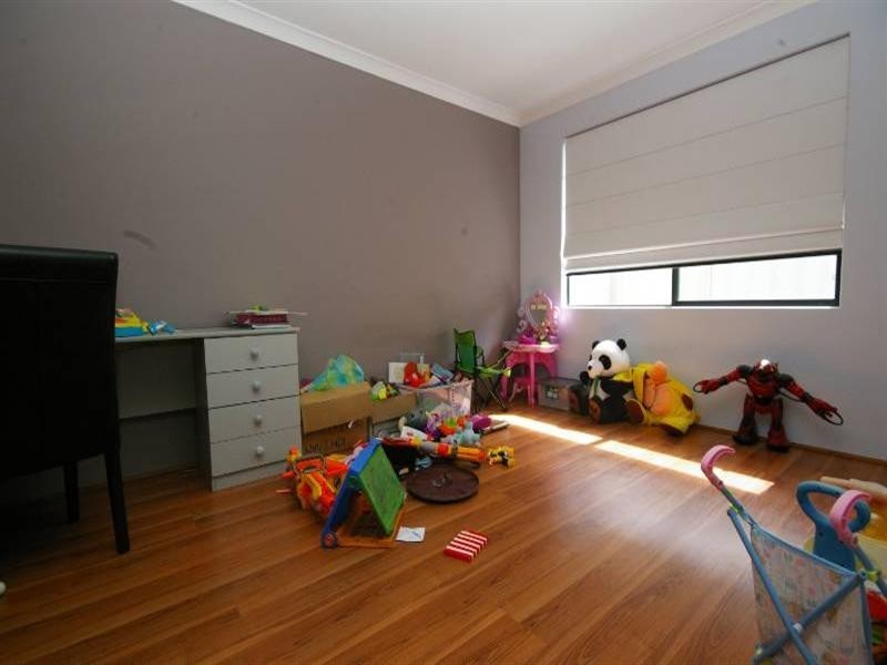 27 Firenze Loop, Landsdale WA 6065