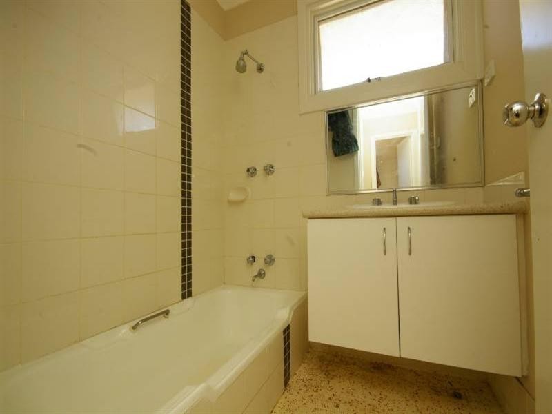 7 Wallington Road, Balga WA 6061