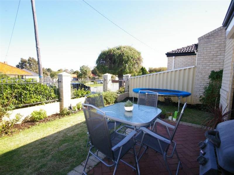 24 Ilumba Way, Nollamara WA 6061