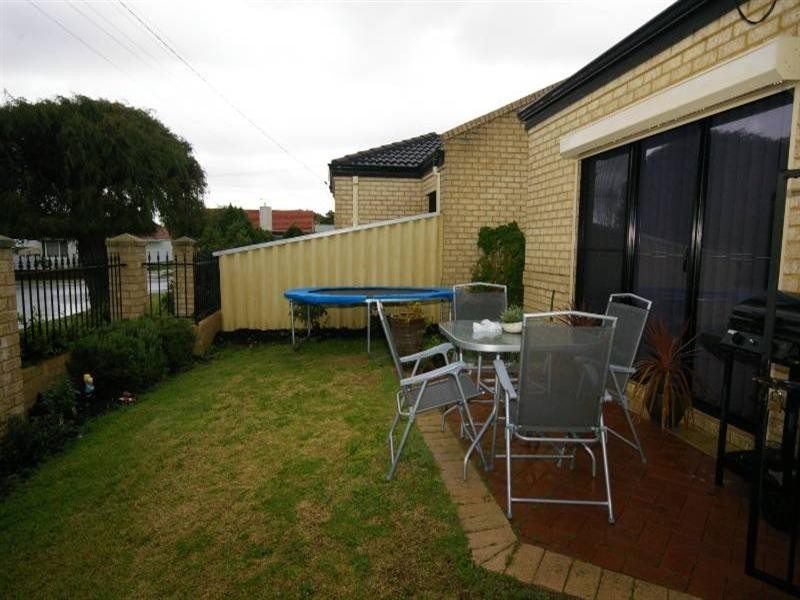 24 Ilumba Way, Nollamara WA 6061