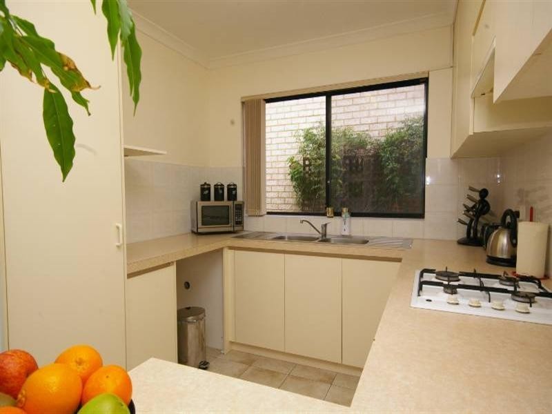 24 Ilumba Way, Nollamara WA 6061