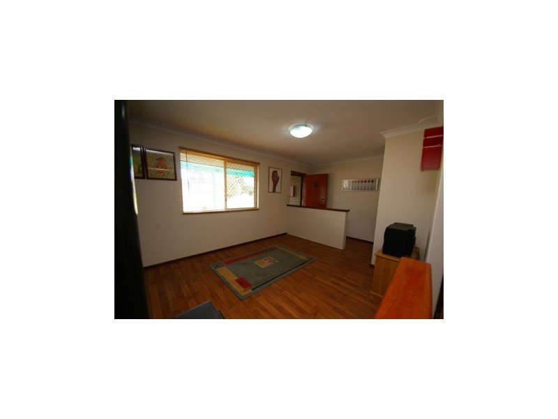 31 Calvert Way, Girrawheen WA 6064