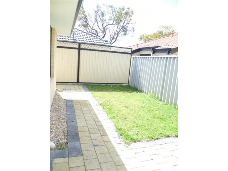 6b Wardong Road, Westminster WA 6061