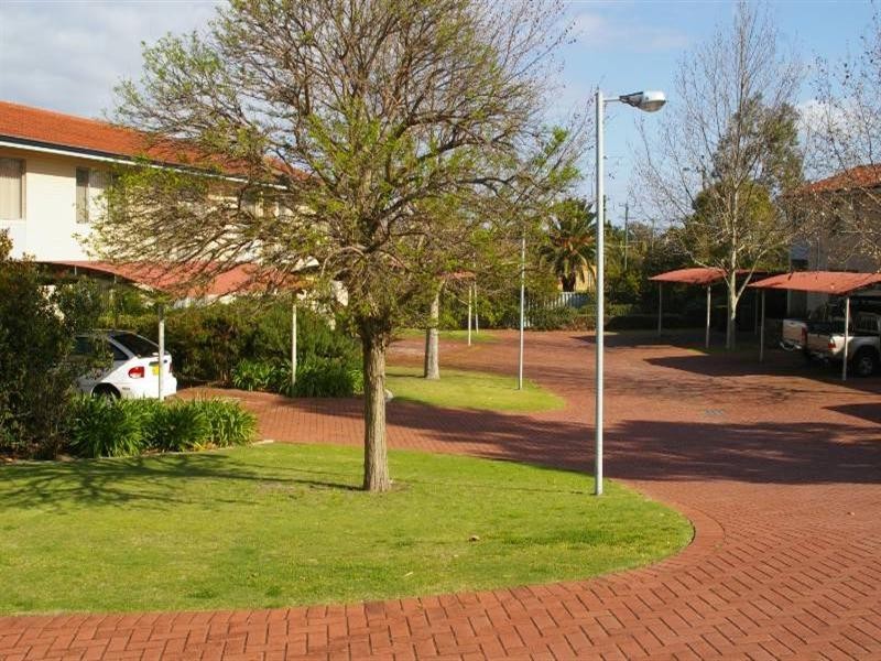 32c Casserley Avenue, Girrawheen WA 6064