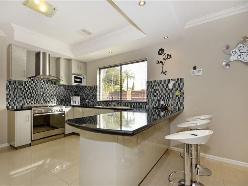 12 Firenze Loop, Landsdale WA 6065