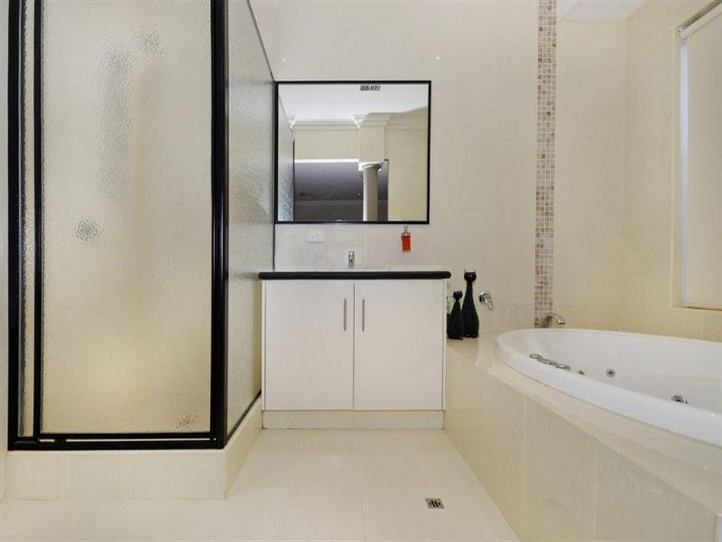 12 Firenze Loop, Landsdale WA 6065