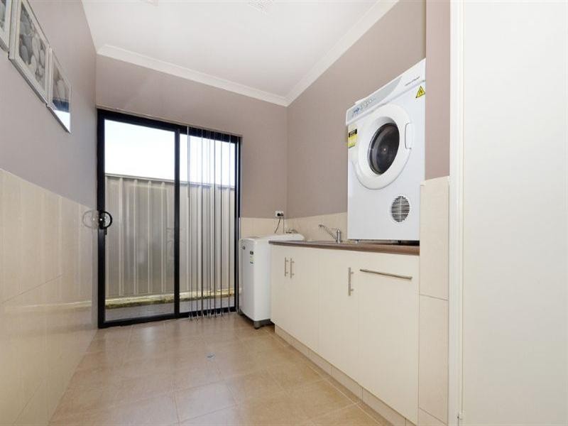 12 Firenze Loop, Landsdale WA 6065