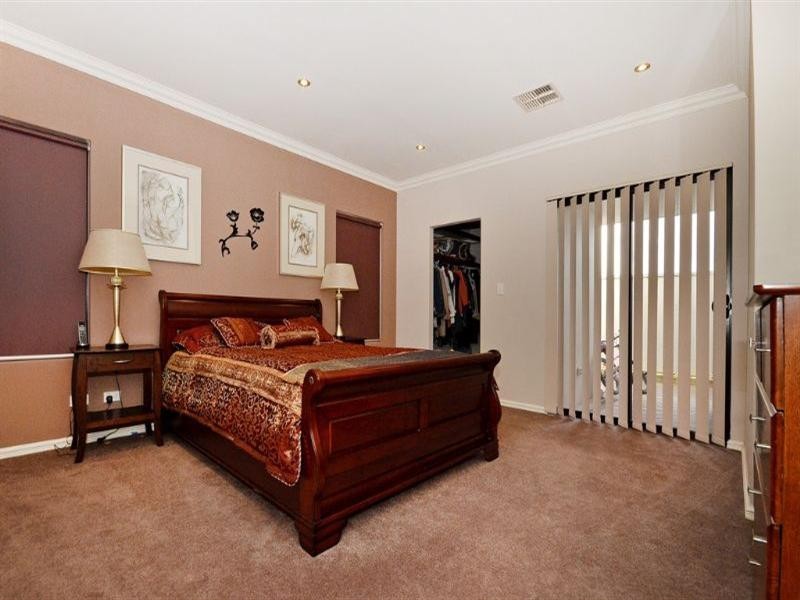 12 Firenze Loop, Landsdale WA 6065