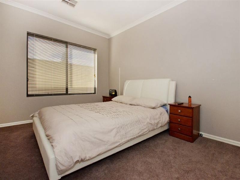 12 Firenze Loop, Landsdale WA 6065