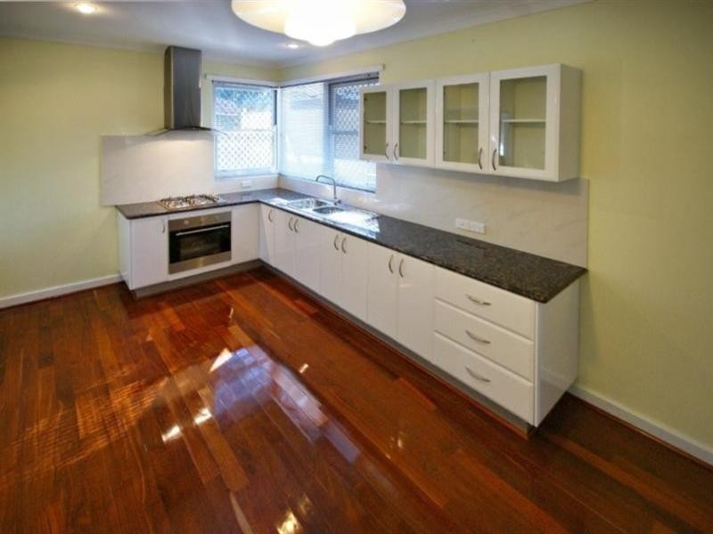 32 Mercer Way, Balga WA 6061