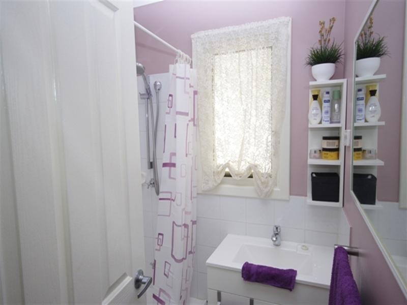 18d Buntine Way, Girrawheen WA 6064