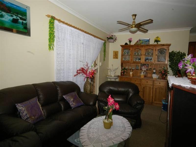 8 Amur Close, Beechboro WA 6063