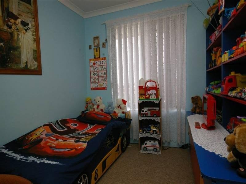 8 Amur Close, Beechboro WA 6063