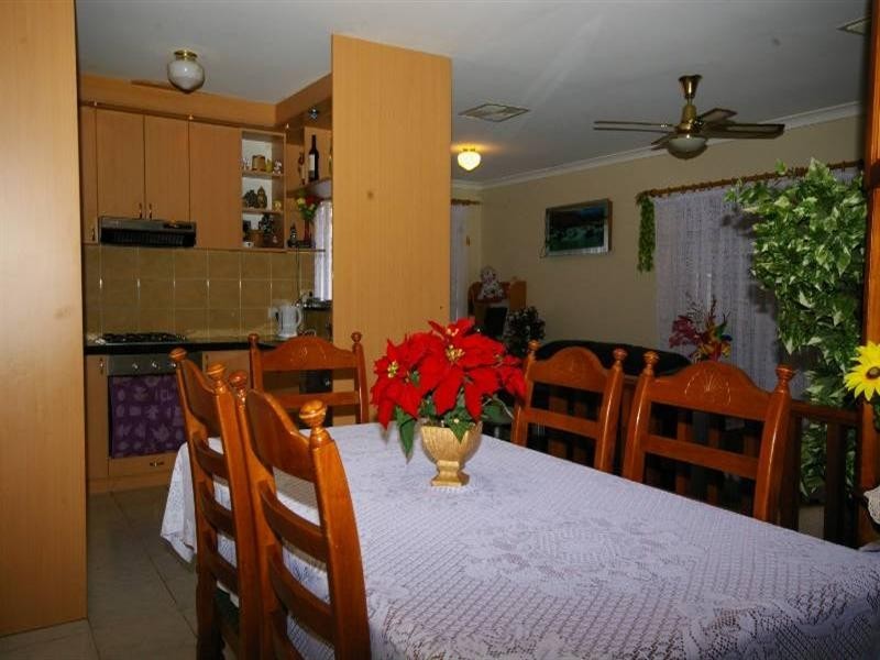 8 Amur Close, Beechboro WA 6063