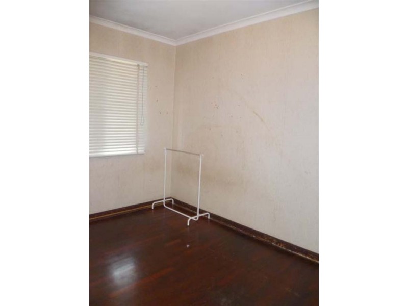 15 Curlington Crescent, Balga WA 6061