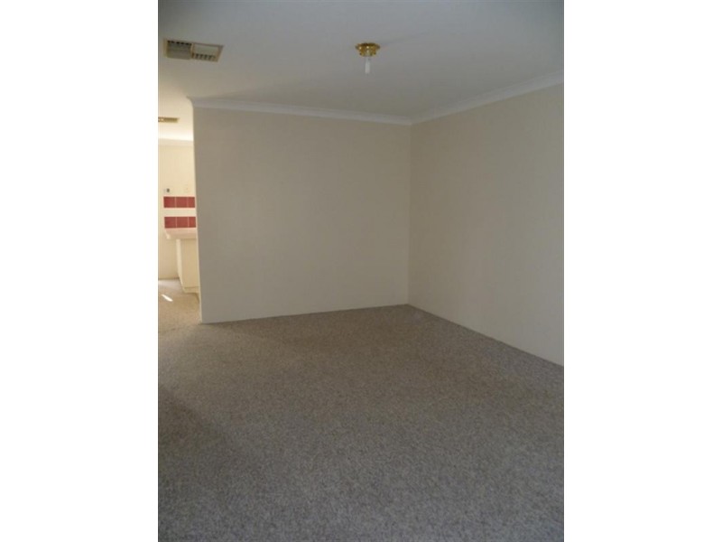 1/5 Flametree Place, Beechboro WA 6063